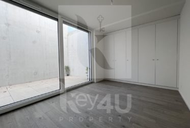 LOUÉ - Splendide souplex neuf avec jardin de 5 pièces