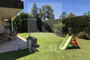 LOUÉE - Ravissante villa mitoyenne au calme et à l'abri des regards