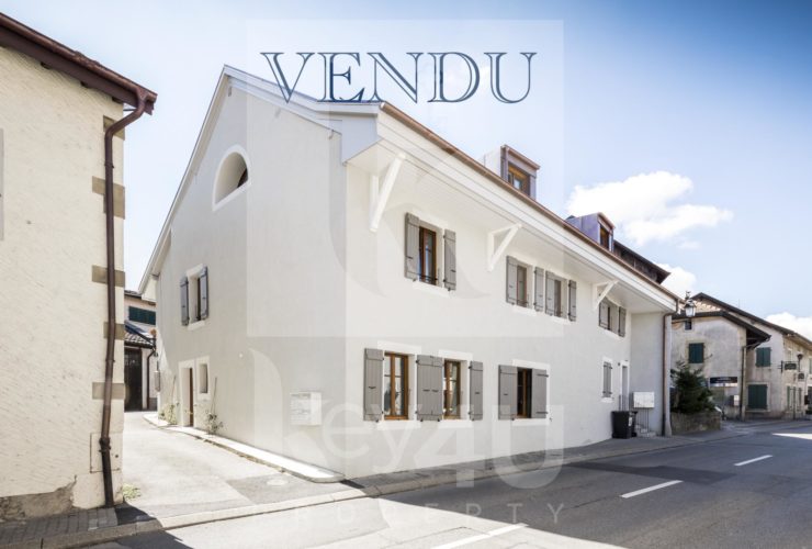 VENDU - Atypique et charmant appartement de 4 pièces au sein d'un corps de ferme