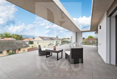 VENDU - Attique contemporain neuf de 4 pièces