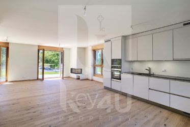 VENDU - Magnifique et lumineux duplex en rez-de-jardin