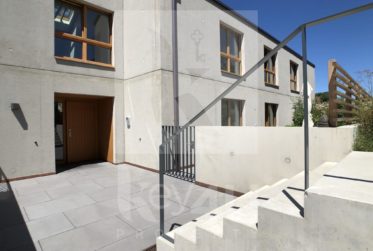 VENDU - Magnifique et lumineux duplex en rez-de-jardin