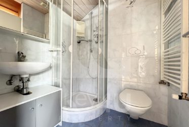 EXCLUSIVITÉ - Charmant duplex familial de 5 pièces au dernier étage d'un petit immeuble