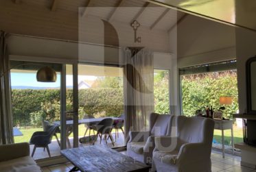 LOUÉE - Ravissante villa mitoyenne au calme et à l'abri des regards