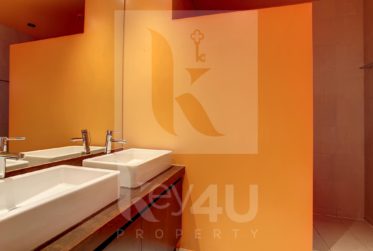 VENDU - Atypique et charmant appartement de 6 pièces sous les toits