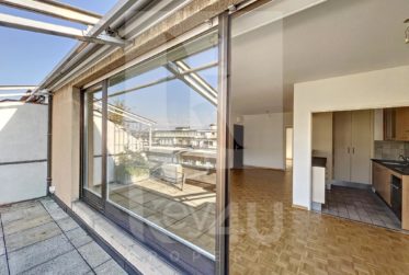 VENDU - Attique de 4 pièces au coeur de la rive droite