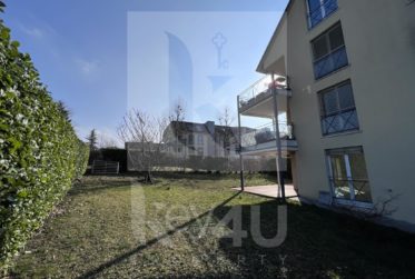 LOUÉ - Magnifique appartement de 6 pièces en duplex avec jardin