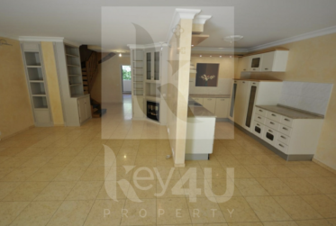 VENDU - Havre de paix - Charmant duplex de 5 pièces en rez-de-jardin