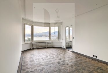 LOUÉ - Exceptionnel 2 pièces rénové face au lac