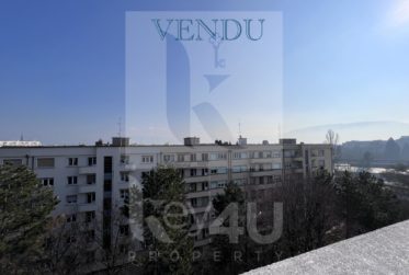 VENDU - Attique de 4 pièces au coeur de la rive droite