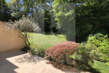 VENDU - Havre de paix - Charmant duplex de 5 pièces en rez-de-jardin