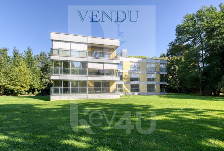 VENDU - Studio contemporain dans un immeuble de standing