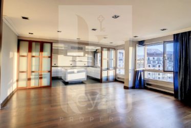 VENDU - Elégant et rare duplex - vue imprenable sur le lac