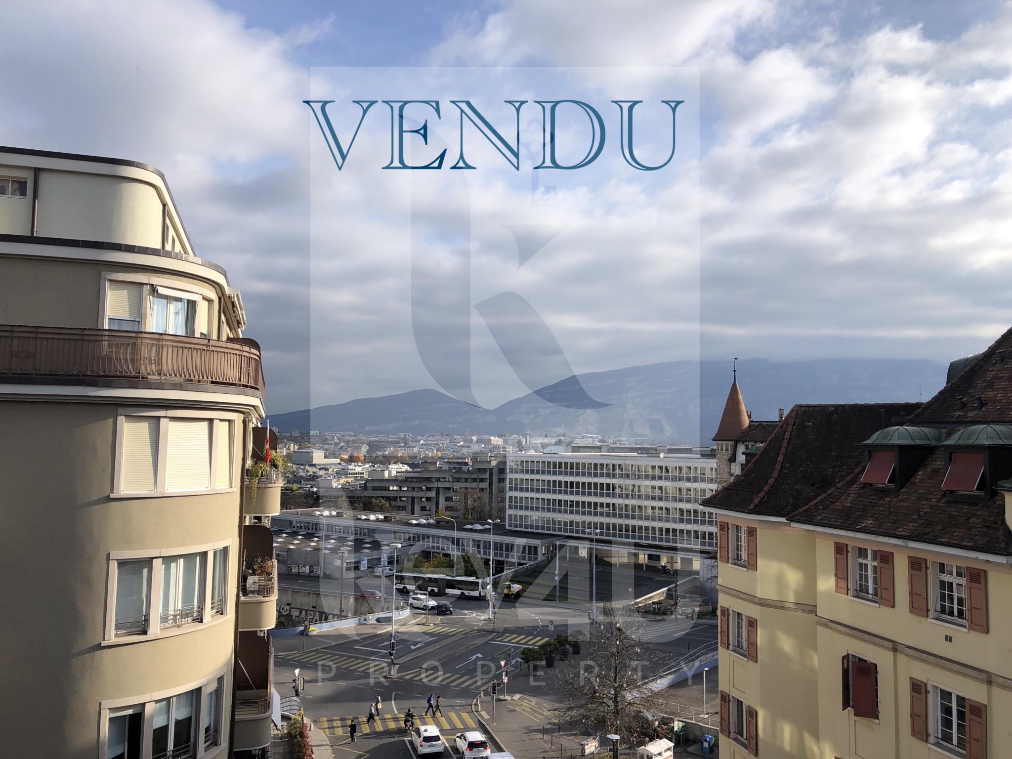 VENDU - Atypique et charmant appartement de 6 pièces sous les toits