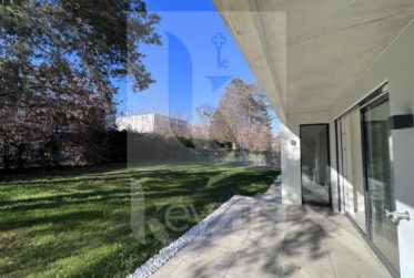 LOUÉ - Splendide souplex neuf avec jardin de 5 pièces