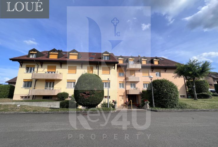 LOUÉ - Ravissant 2.5 pièces avec mezzanine au dernier étage