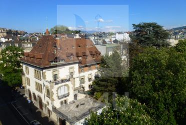 Magnifique loft de 2 pièces sous les combles - Quartier des Bastions dans un immeuble de standing