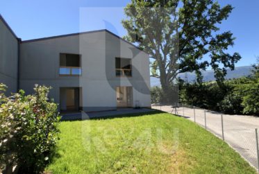 VENDU - Magnifique et lumineux duplex en rez-de-jardin