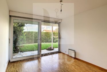 LOUÉE - Ravissante villa mitoyenne au calme et à l'abri des regards