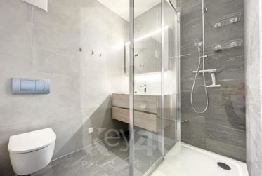 LOUÉ - Magnifique appartement de 6 pièces en duplex avec jardin